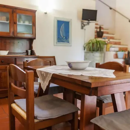 בית נופש Casale Le Pitte